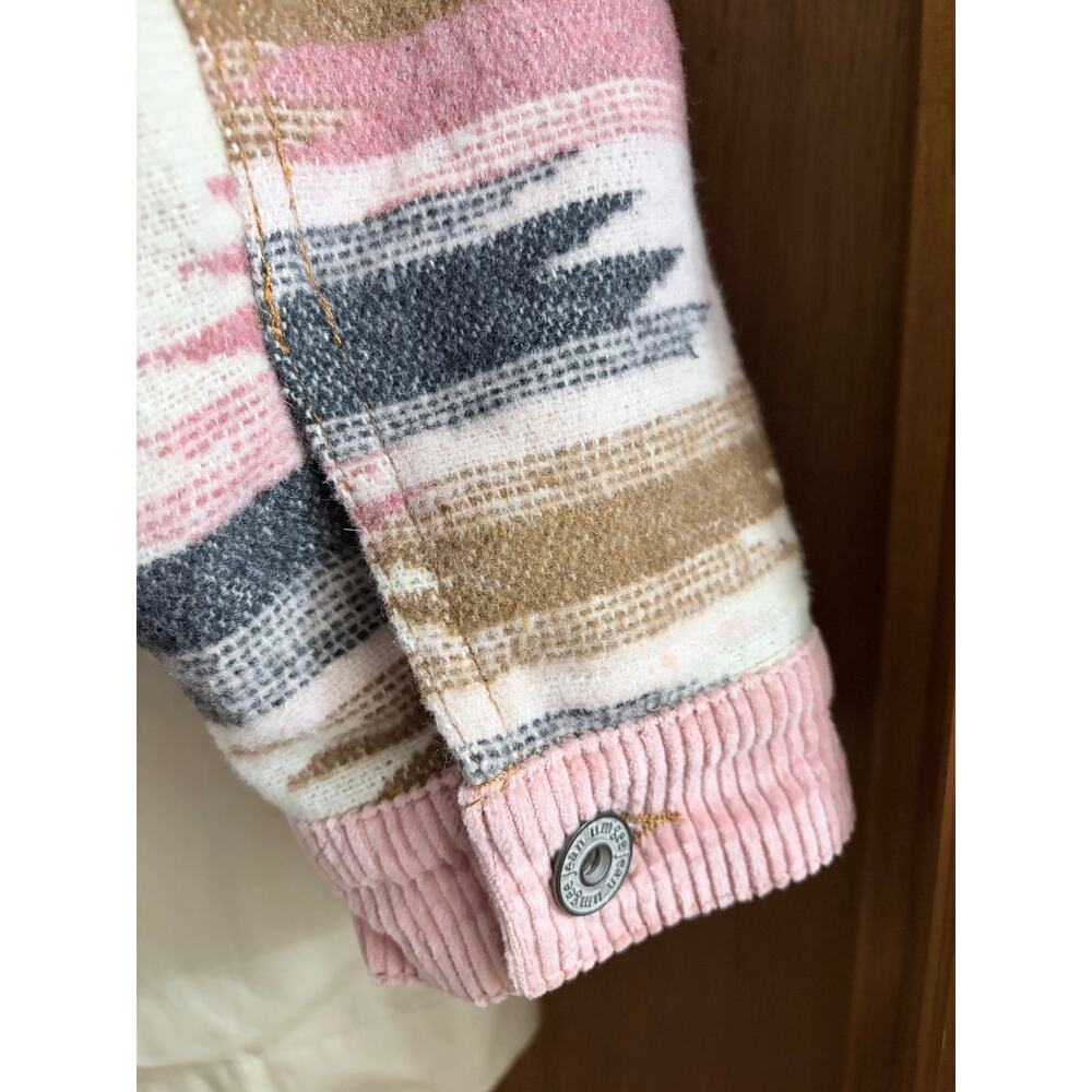 Umgee Pink Corduroy Cropped Flannel SW Jacket size Medium - Picture 7 of 10